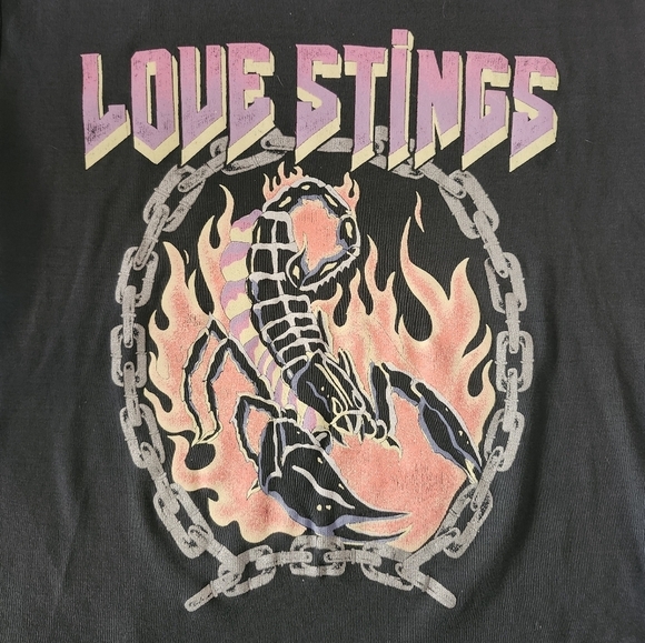 DAYDREAMER Scorpion Love Stings Retro Graphic Shrunken Tee Size Small - Picture 4 of 9